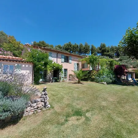 Mas Chamarel, La Provence Entre Vignes Et Oliviers Proche De La